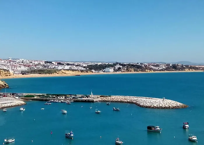 Traditional In Apartament Albufeira